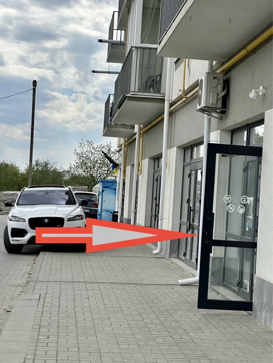 Помещение, Винники: фасадное, первая линия, паркинг на 40 авто, фото 2