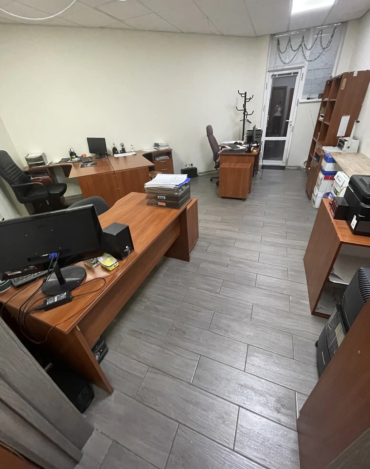 Приміщення на вулиці Юрія Мушкетика: відкрита стоянка, 2 кімнати, фото 5