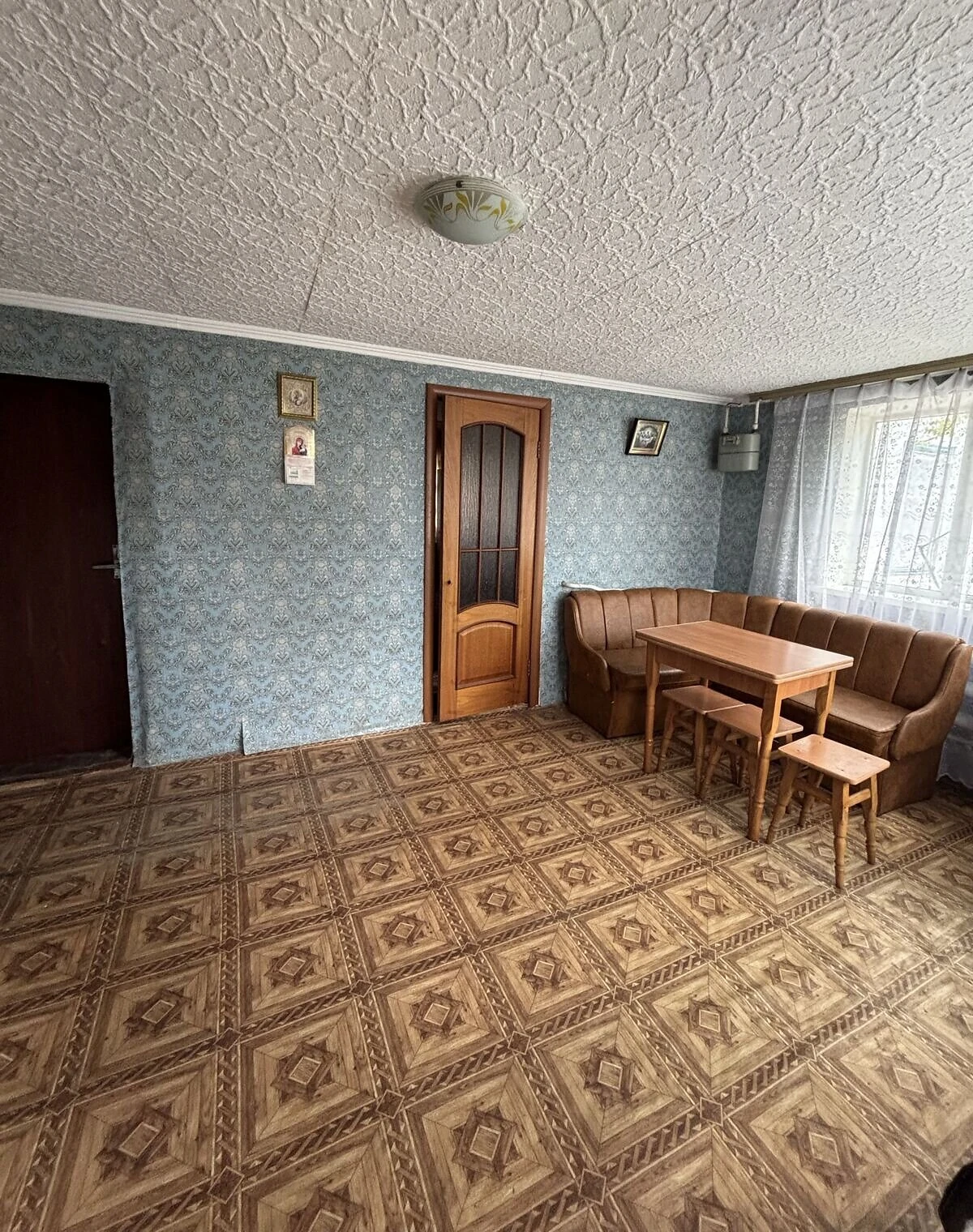 Дом, Великая Дымерка: централизованное отопление, кирпичные стены - фото 2