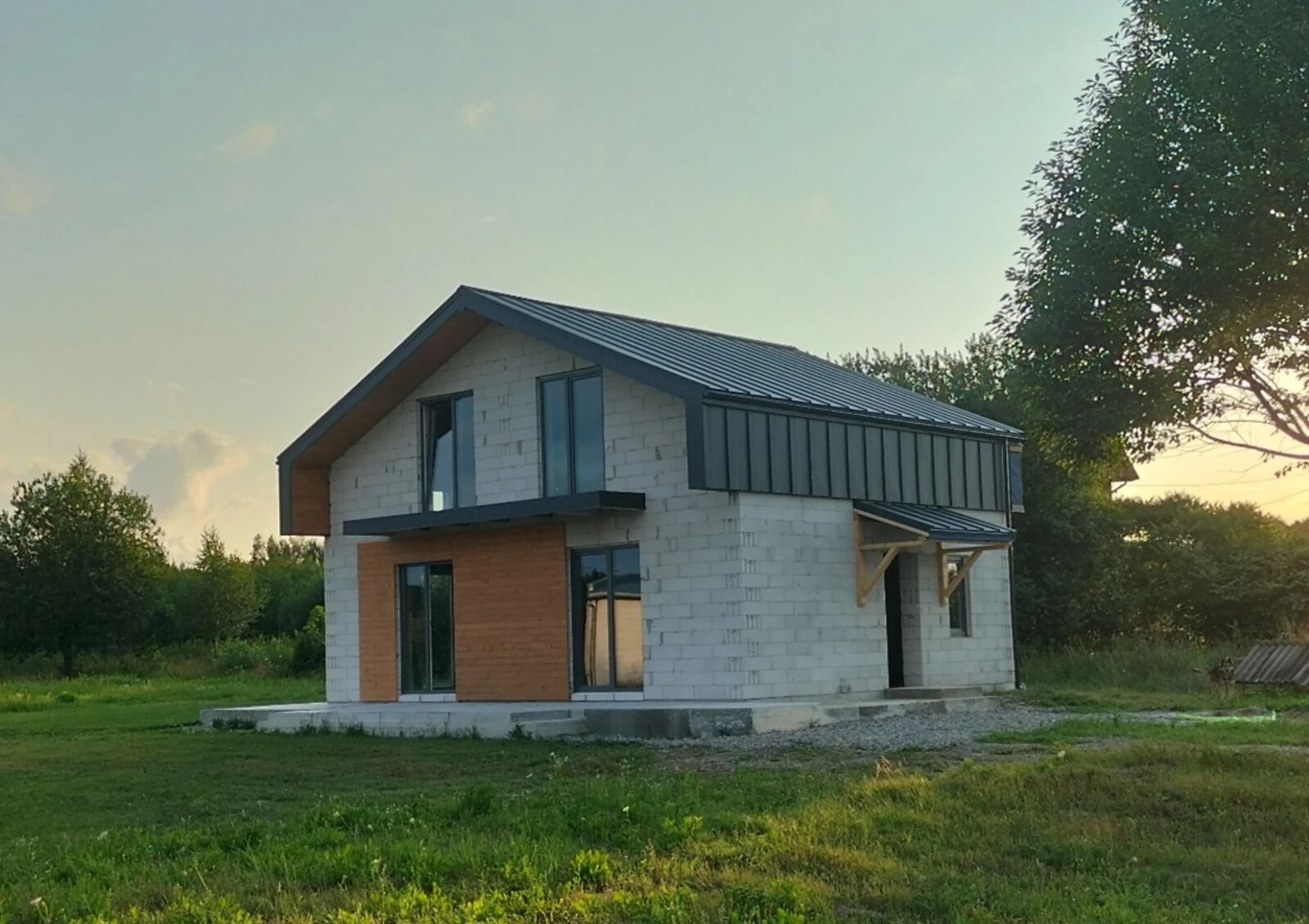 Дом, Посич: новостройка, 5.5 сотки, торг возможен