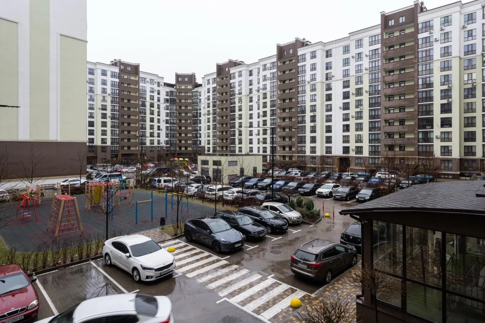 3-комнатная квартира в ЖК Лісова Казка: дизайнерский ремонт, сосновый лес, фото 2