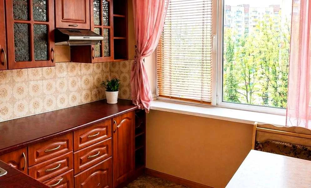 2-кімнатна квартира, Подільський: біля ТРЦ Ретровіль, лоджія на дві кімнати - фото 2