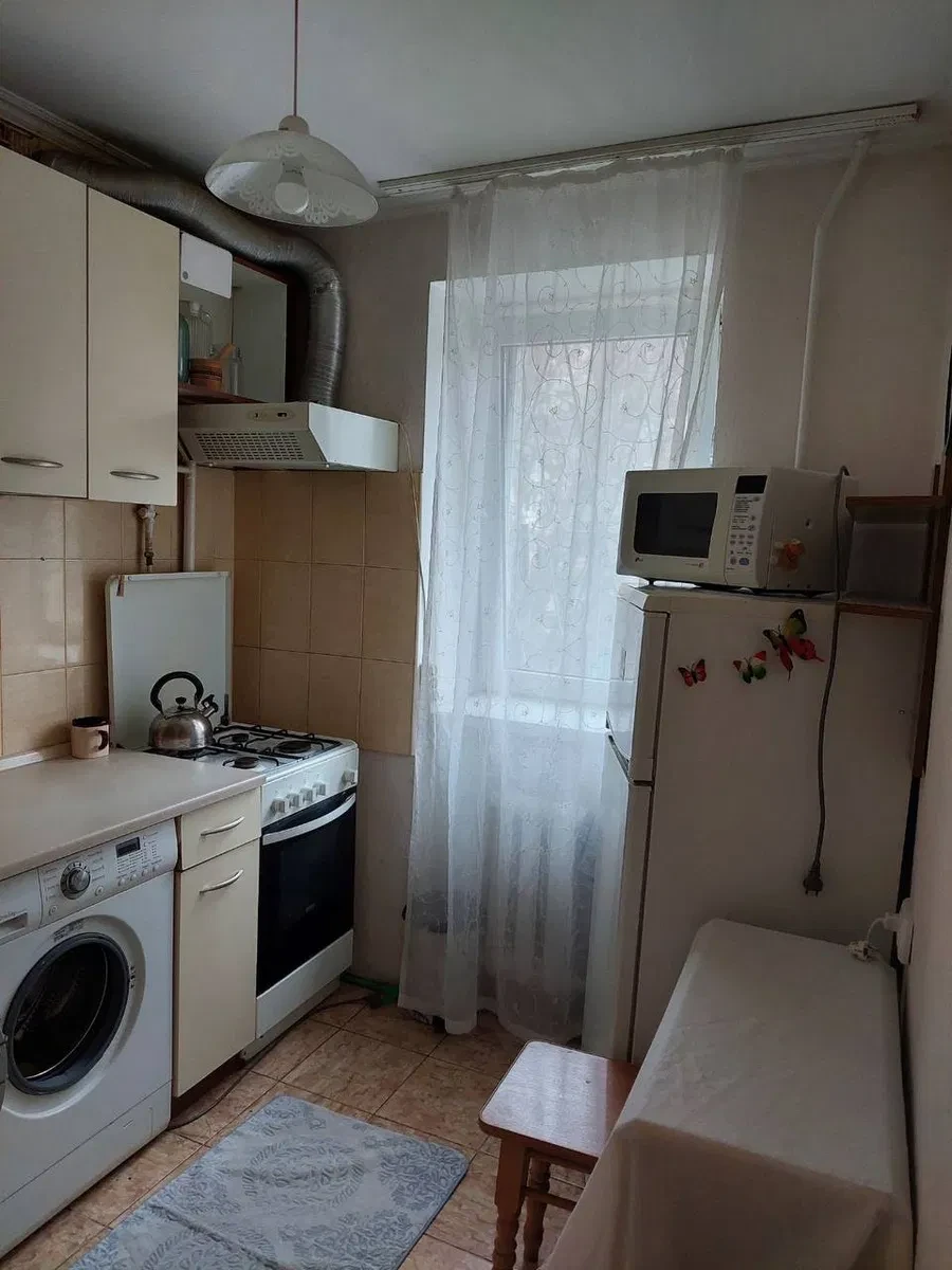 Гостинка, Київський: спальня і кабінет, меблі та техніка, фото 2