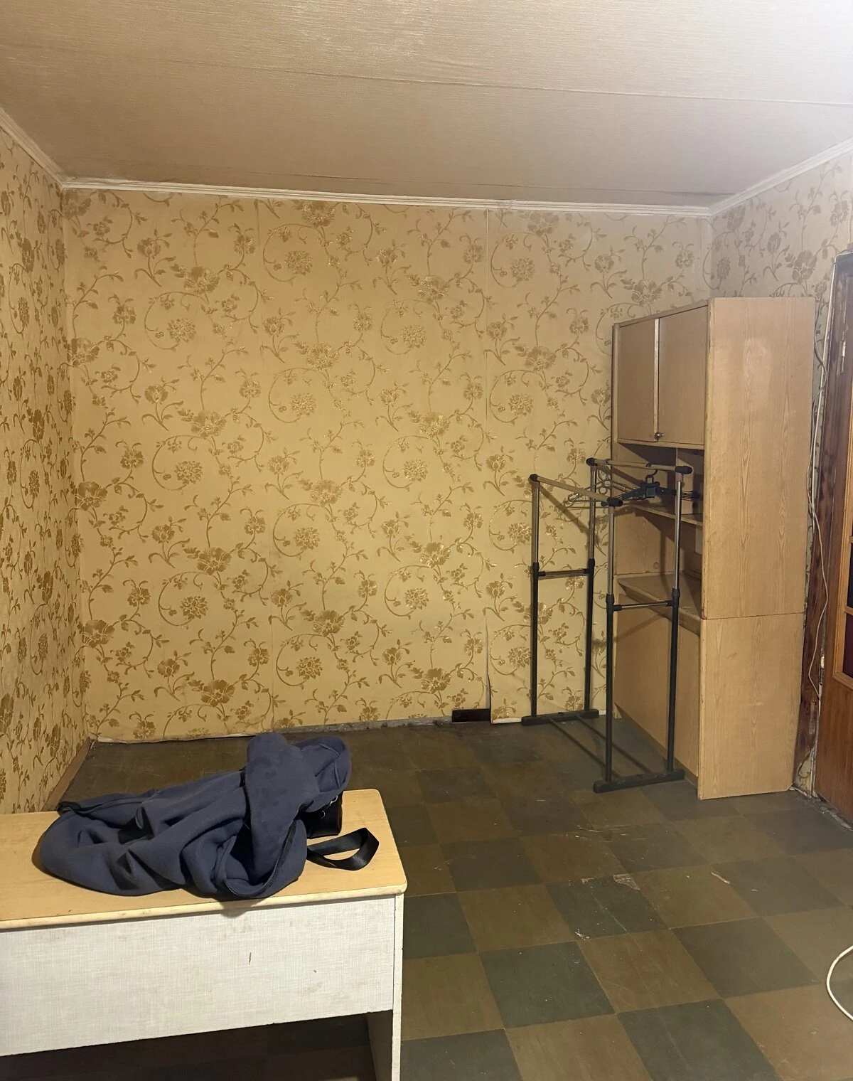 1-кімнатна квартира, Павлоград: косметичний ремонт, можливий торг