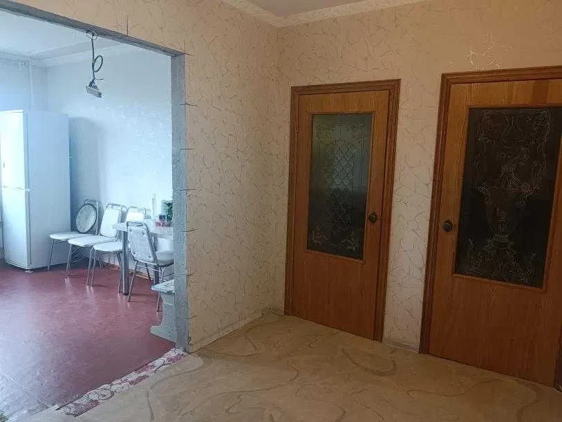 3-кімнатна квартира, Київський: кухня-вітальня, квадратний хол - фото 2