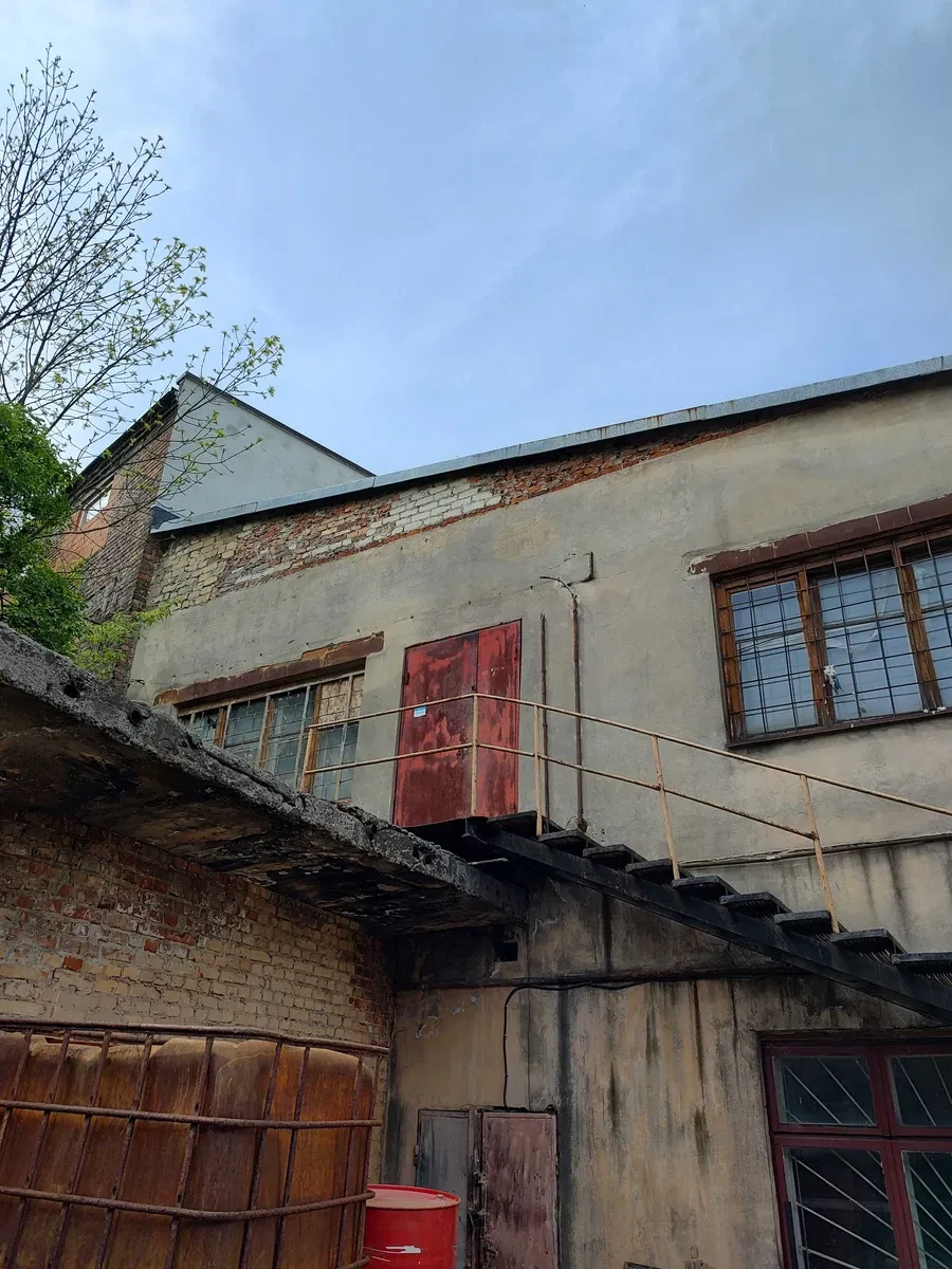 Приміщення, Шевченківський: 9 кімнат, власна територія - фото 2