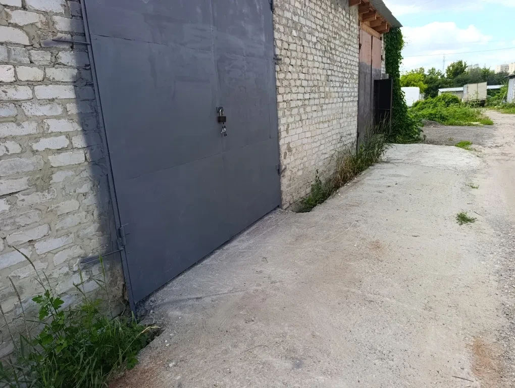 Гараж, 602-й мікрорайон Салтівки: два авто, 380 В - фото 1