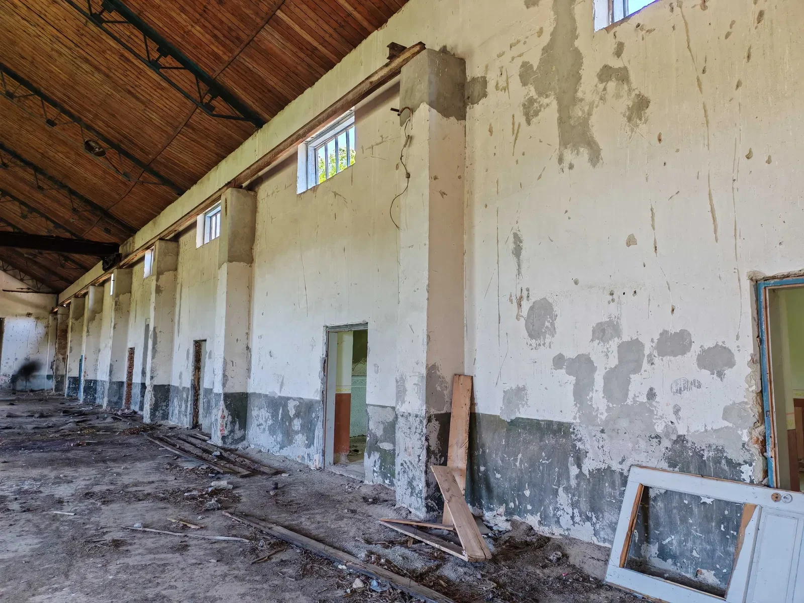 Комплекс будівель, Залісся: ремонтна майстерня, комунальні ділянки - фото 3
