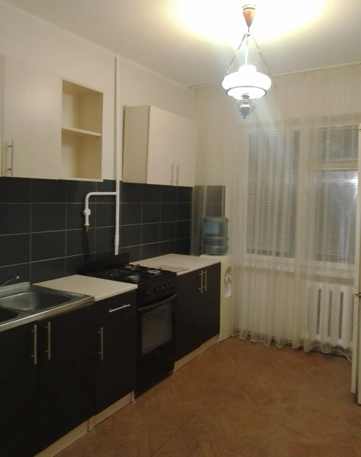3-кімнатна квартира, Південний: косметичний ремонт, цегляні стіни, фото 4