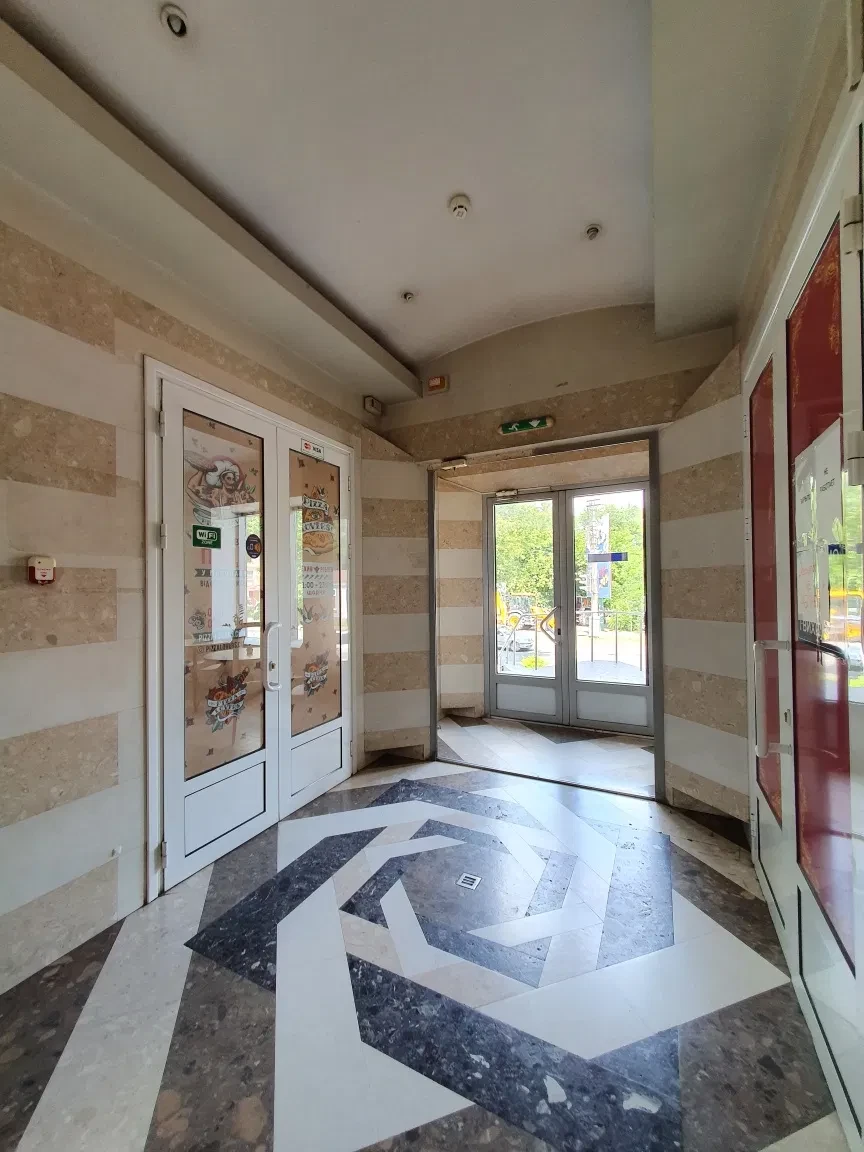 Офіс, Пединститут: окремий вхід, власний санвузол, простір 70 м², фото 2