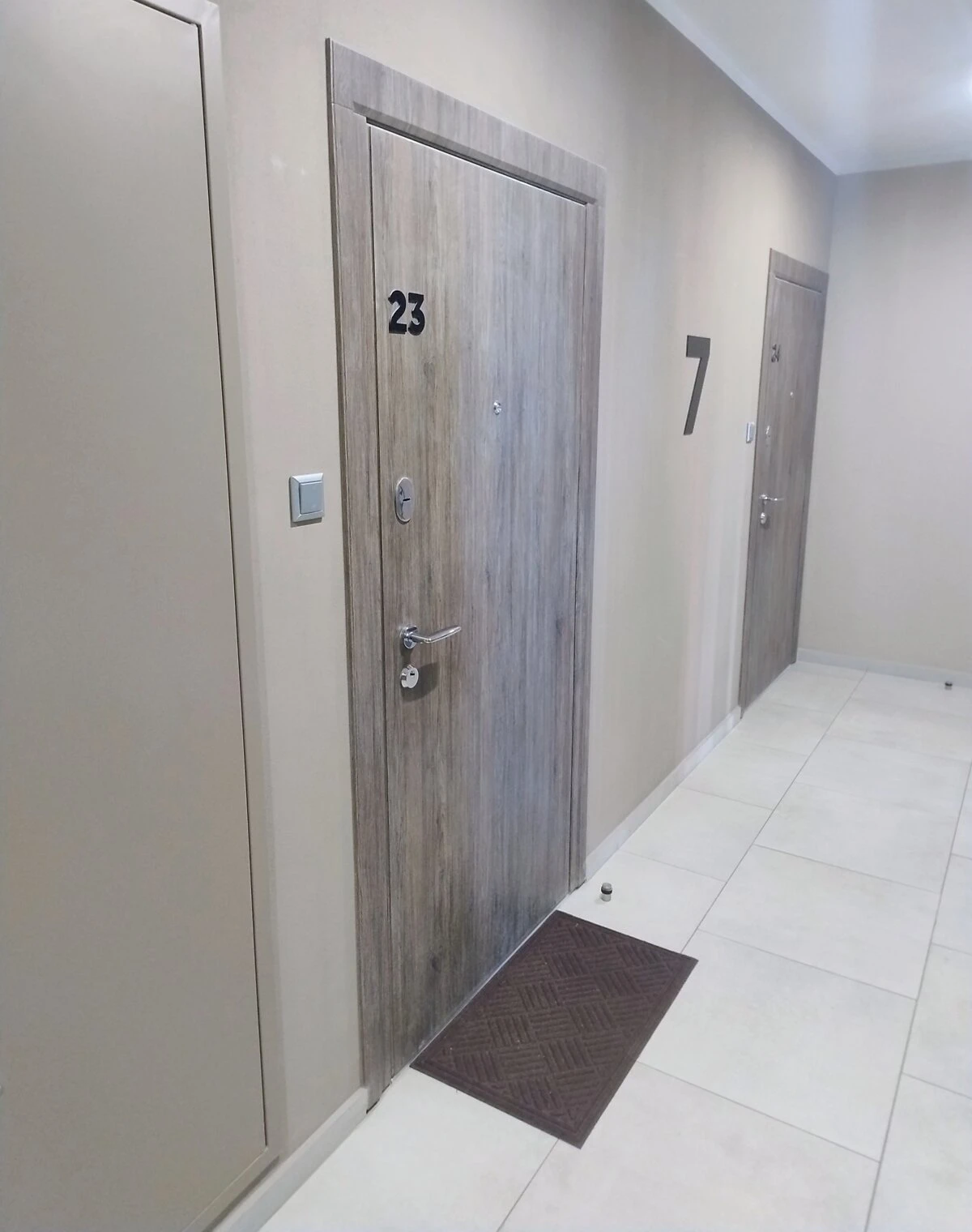 1-кімнатна квартира, Теремки-1: дизайнерський ремонт, опалення без світла