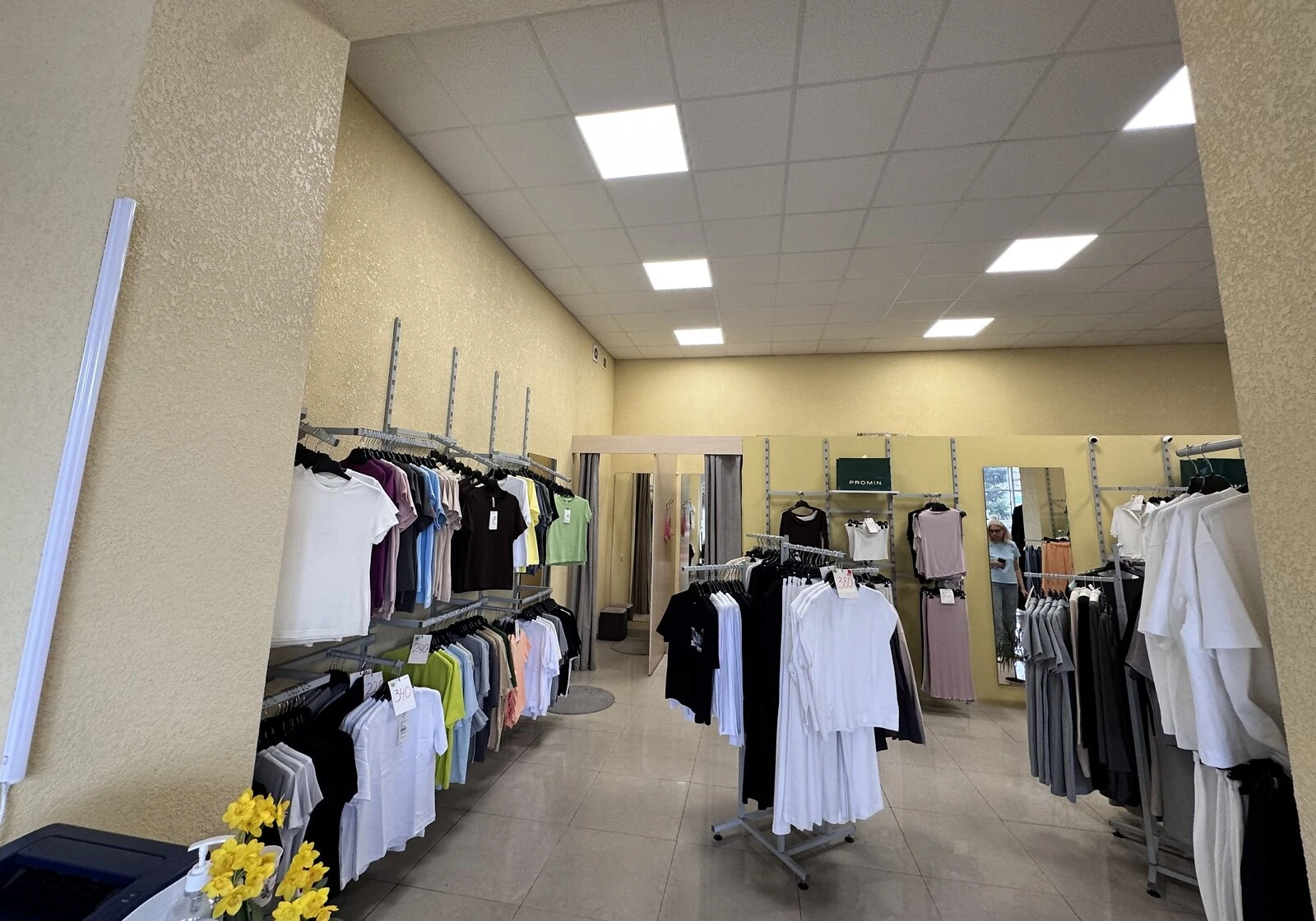 Комерційне приміщення, Вінниця: фасадне, відкрита стоянка, фото 4