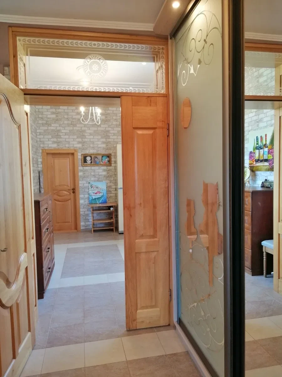 Дом, Ирпень: 13 соток, терраса 27 м², инвертор и генератор - фото 2