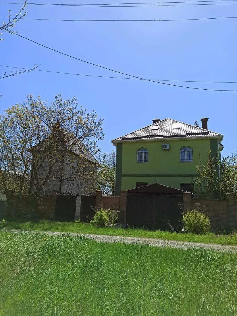 Дом, Переяславское: евроремонт, гараж, баня