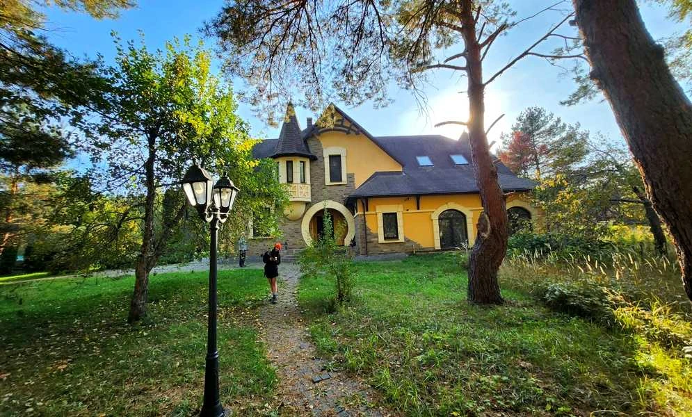 Дом, Колонщина: бассейн, теннисный корт, зарыбленное озеро - фото 2