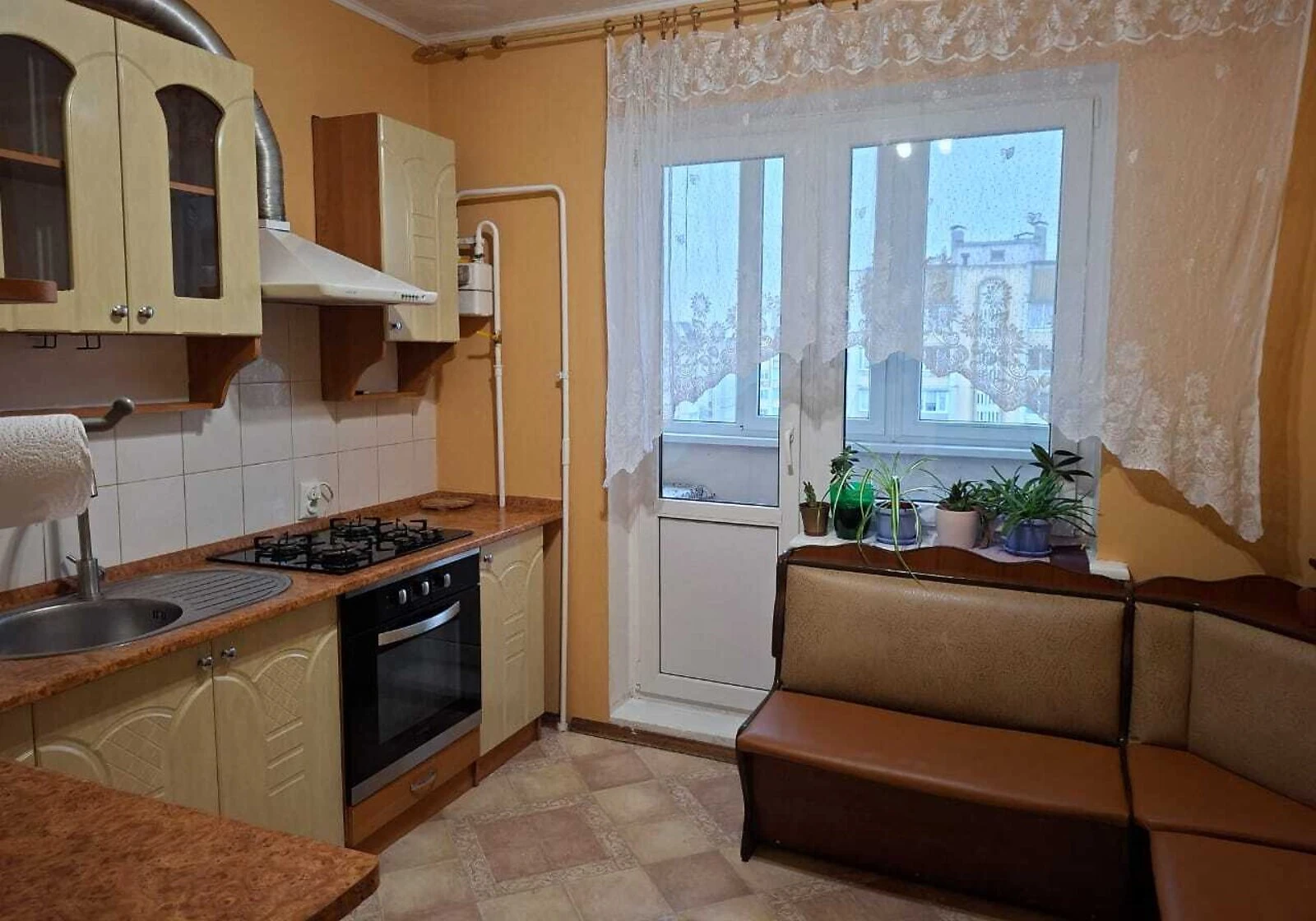 2-комнатная квартира, Вишневое: вода и отопление без света, газ - фото 1