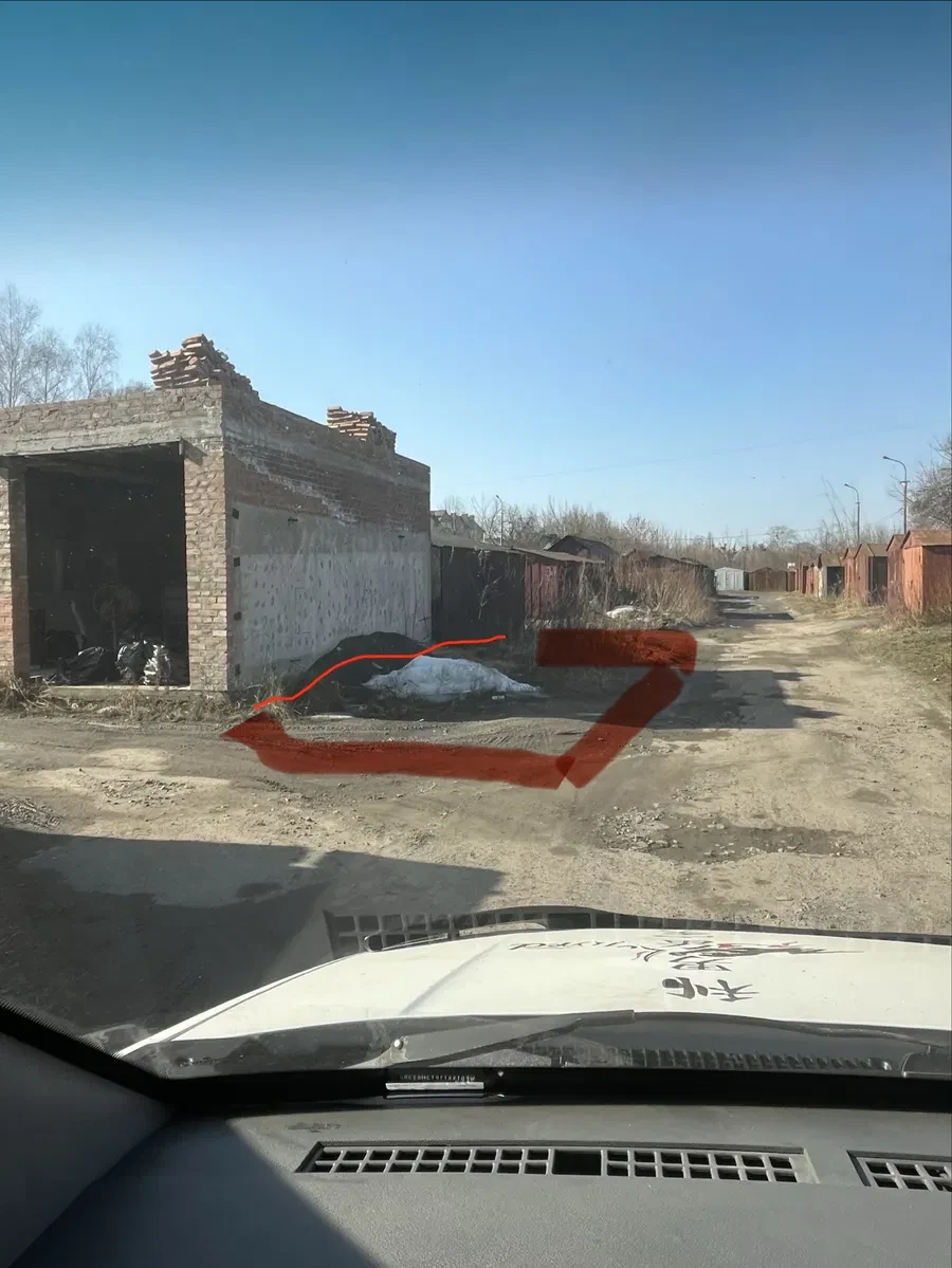 Місце на два гаража, Володимирська: асфальтований доїзд - фото 1
