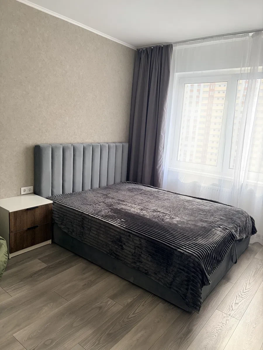 1-кімнатна квартира у ЖК Патріотика: автономність, меблі й техніка - фото 3