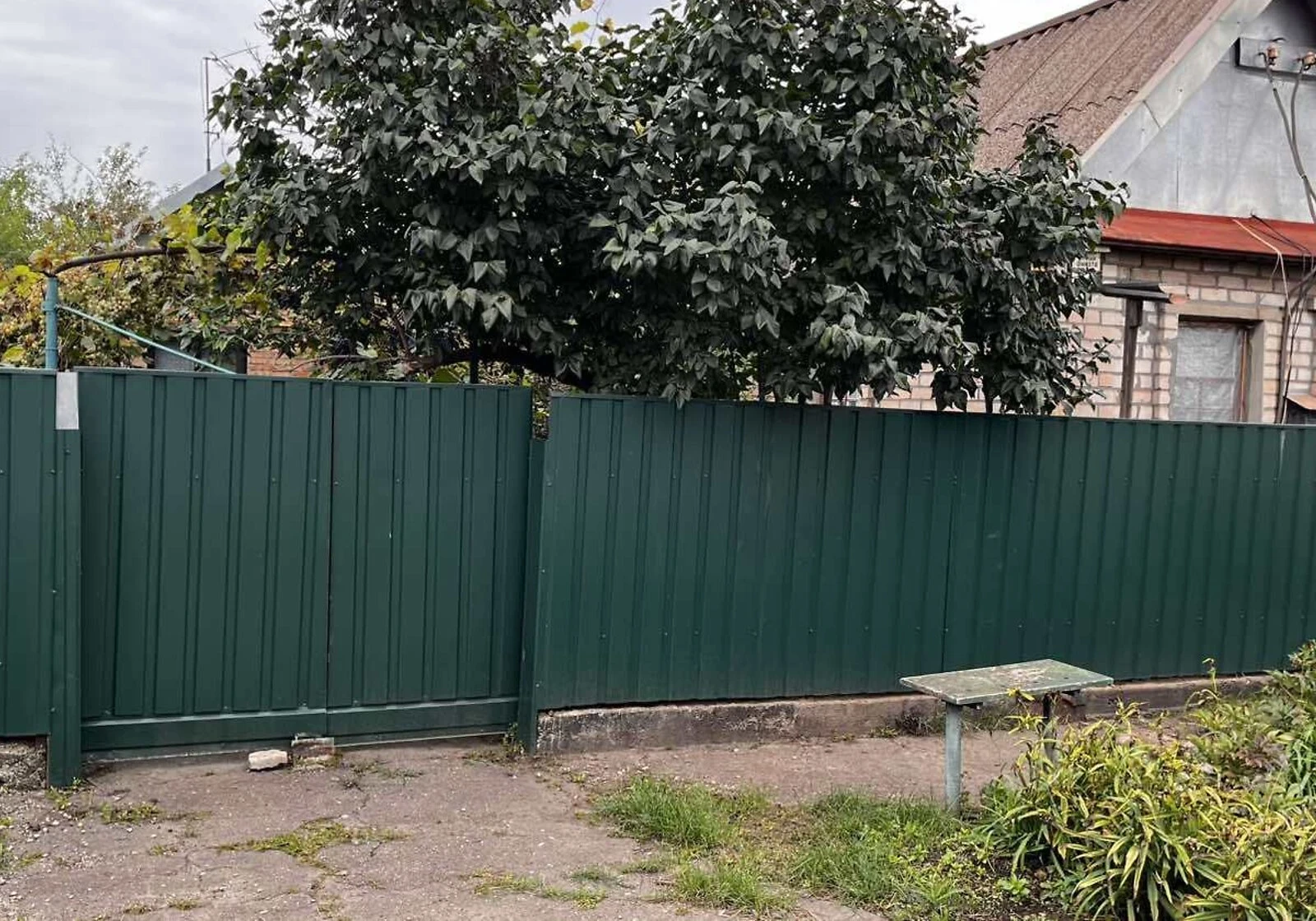 Будинок, Центрально-Міський: індивідуальне опалення, гараж із підвалом, 2 сотки