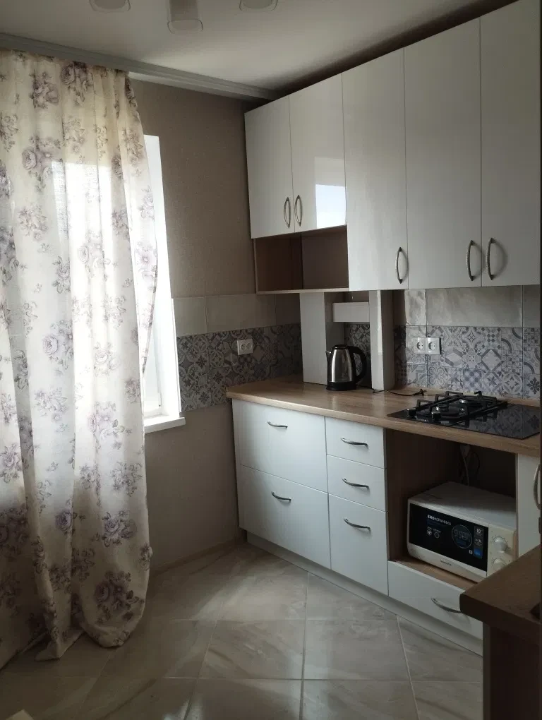 2-кімнатна квартира, Тавричний: євроремонт, сучасні меблі - фото 3