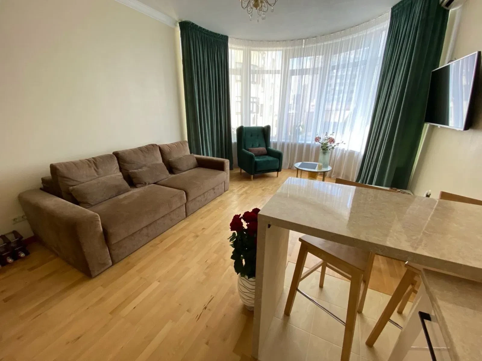 2-комнатная квартира, Шевченковский: кухня-студия 24 м², укрытие, паркинг - фото 2