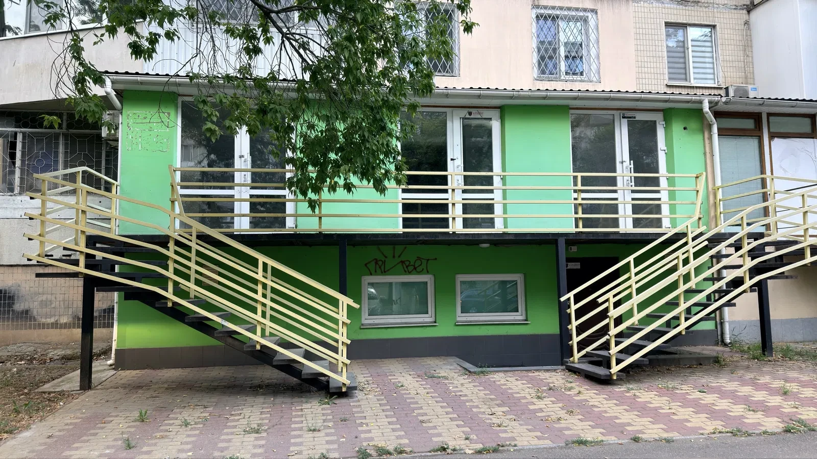 Помещение, Киевский: фасад 25 м, санузел, панорамные окна