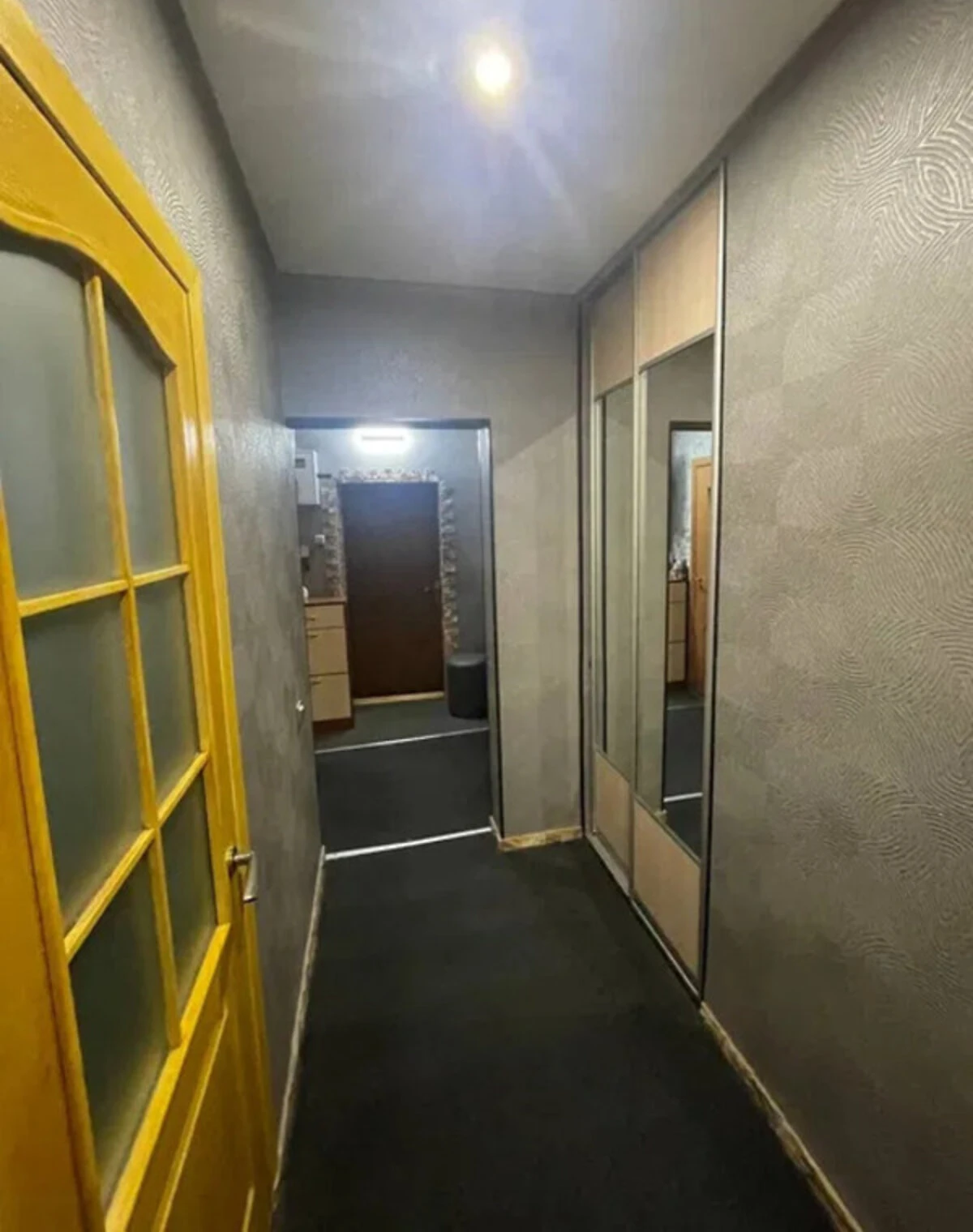 2-кімнатна квартира, Нова Баварія: закритий двір - фото 3