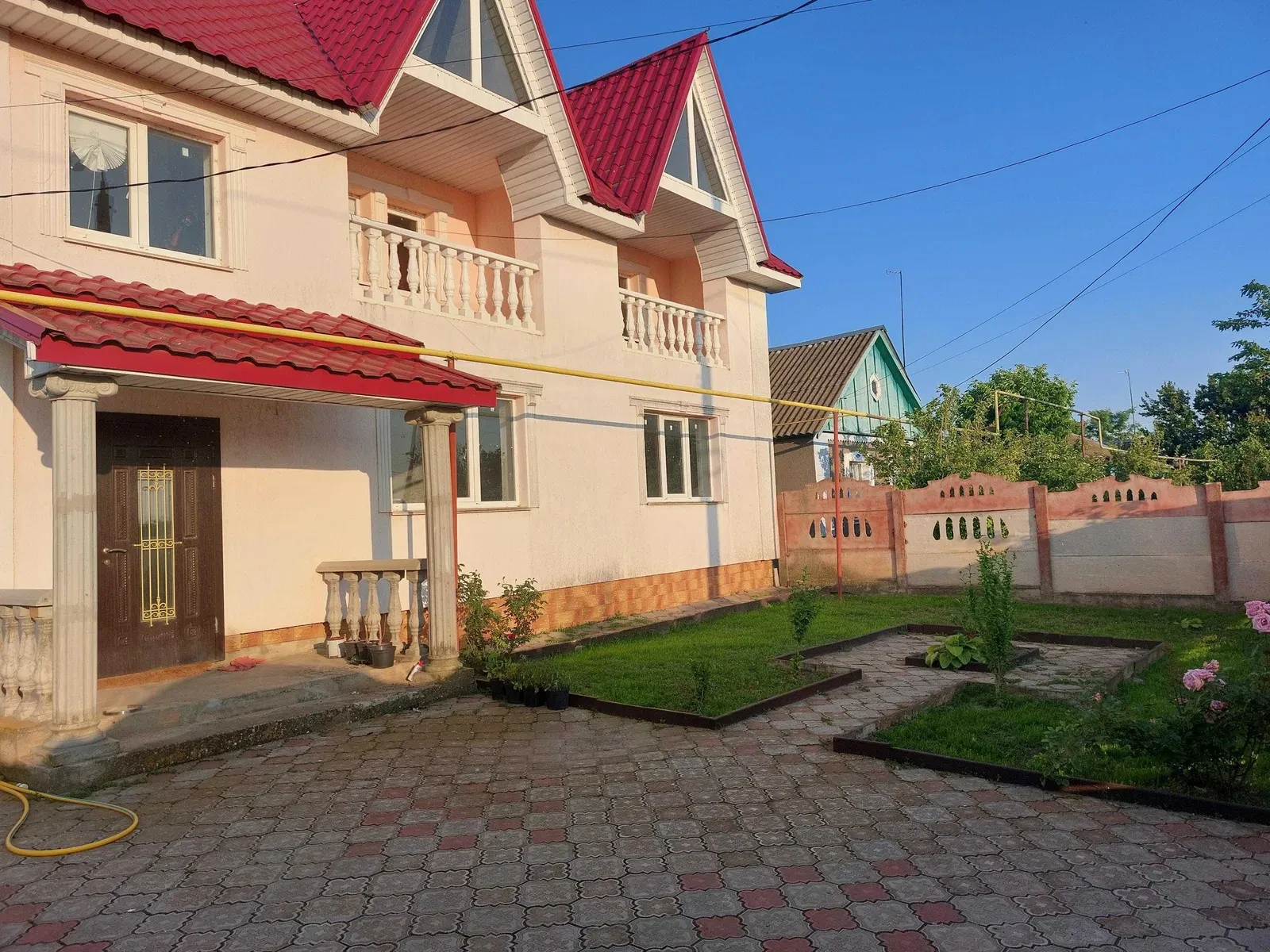Будинок, Кам'янка: гостьовий будинок, два гаражі, генератор, фото 2