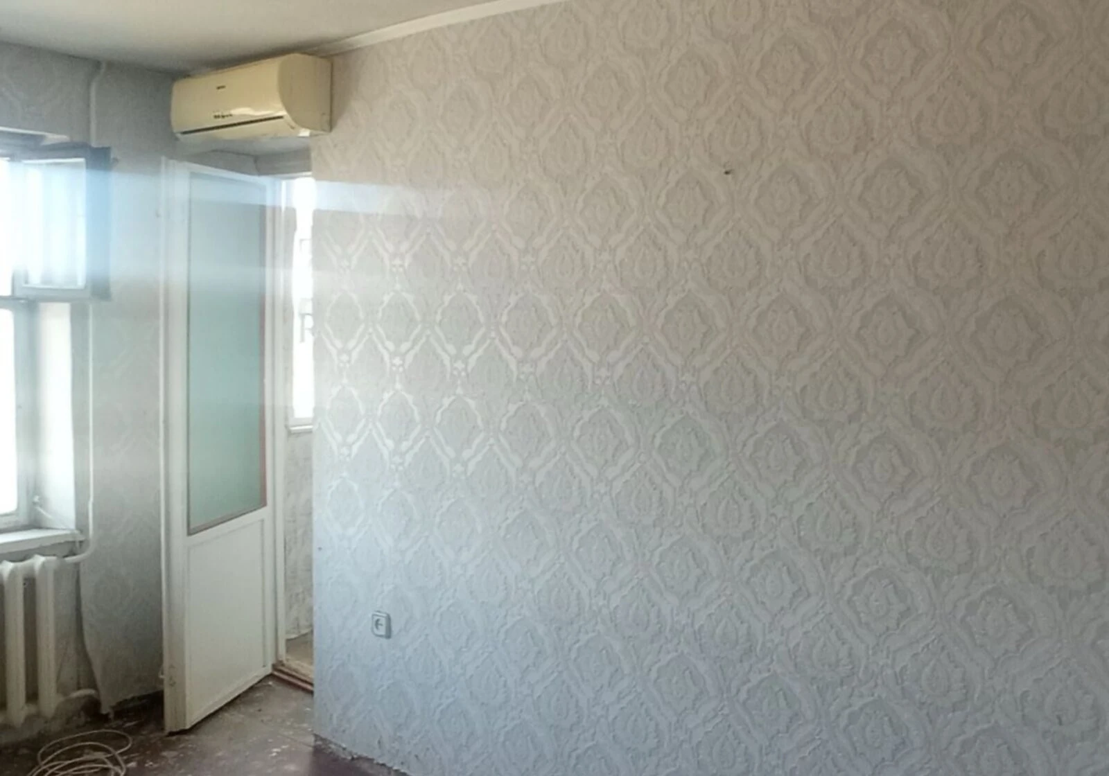 2-кімнатна квартира, Карлівка: косметичний ремонт, балкон - фото 2