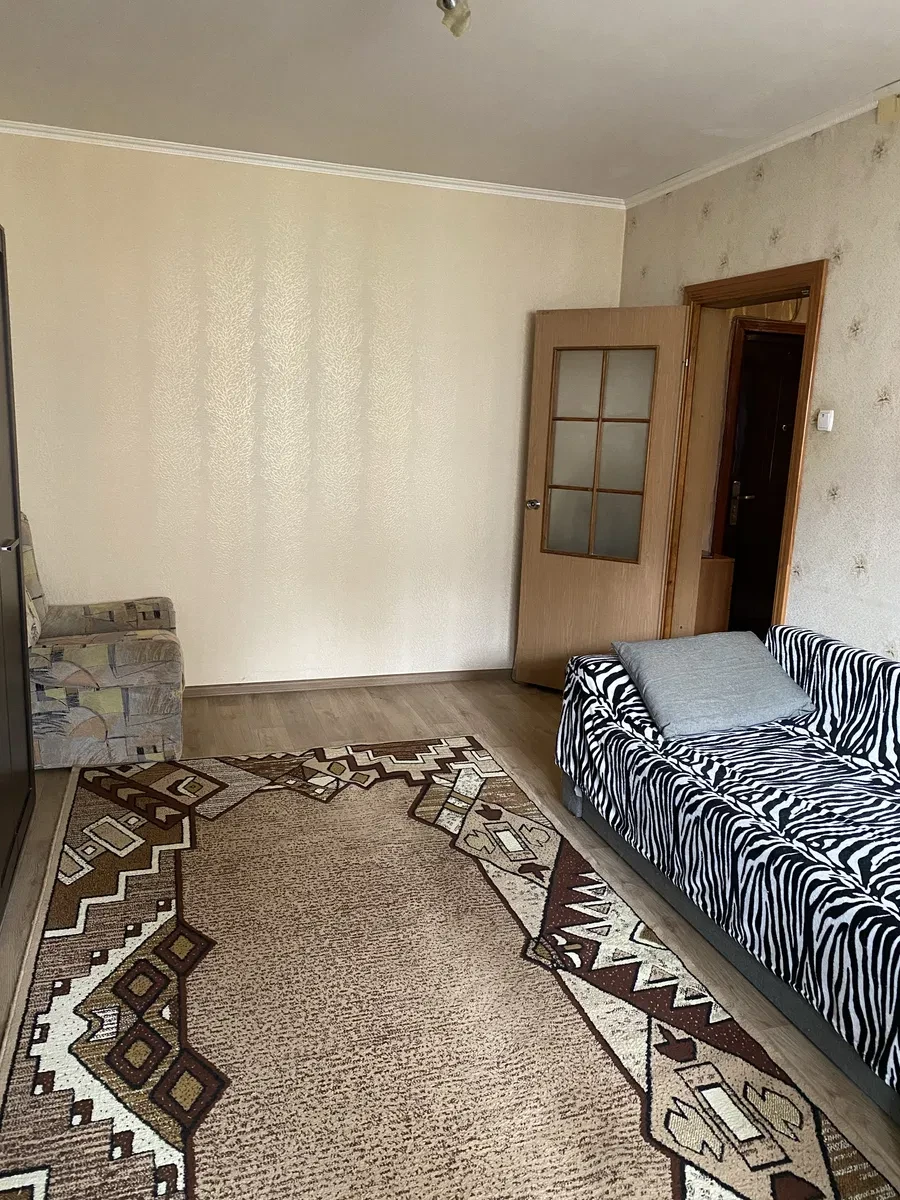 2-кімнатна квартира, Голосіївський: метро ВДНГ 15 хв, меблі й техніка - фото 4