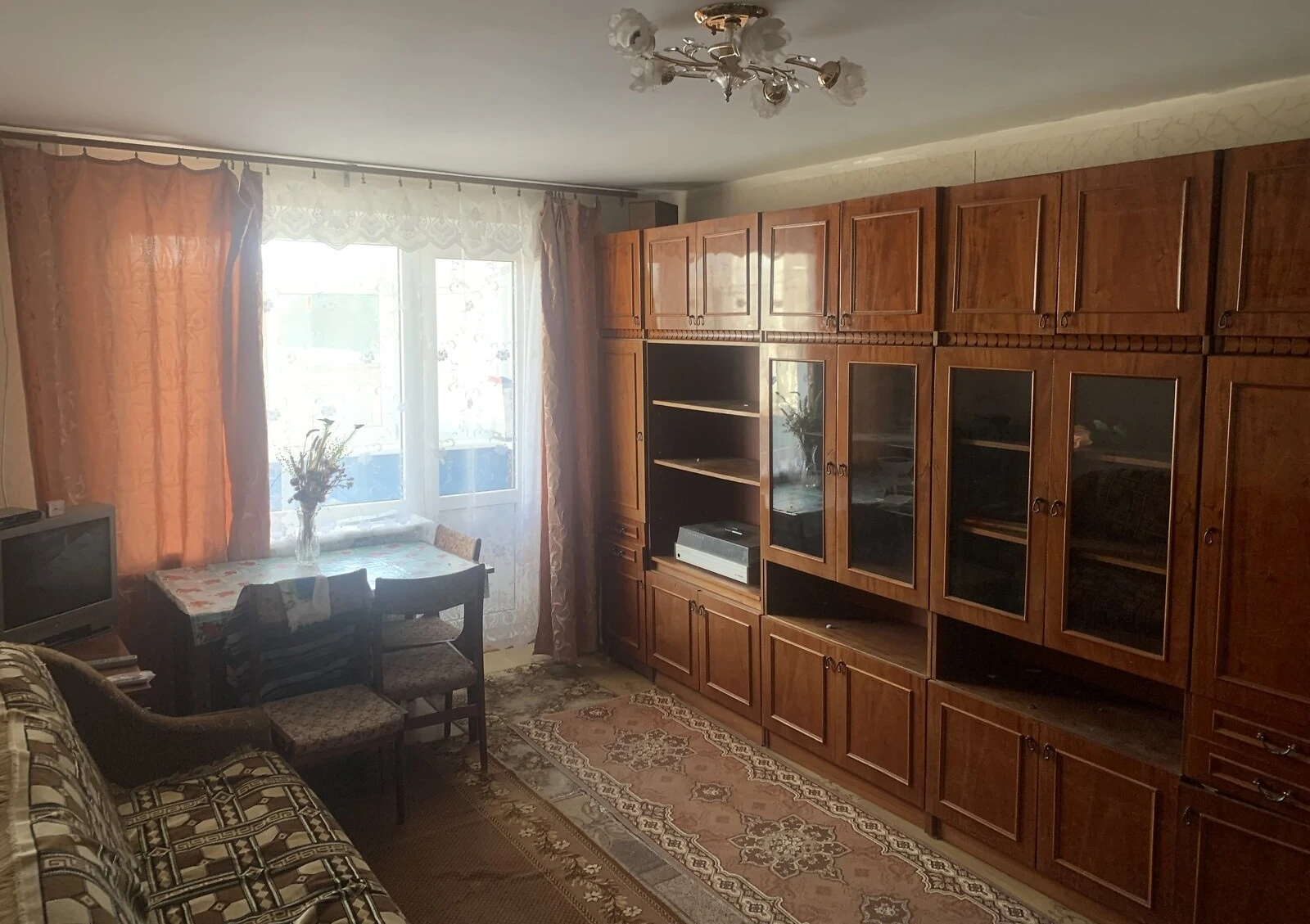 3-кімнатна квартира, вулиця Чернігівська: цегляні стіни, торг - фото 4