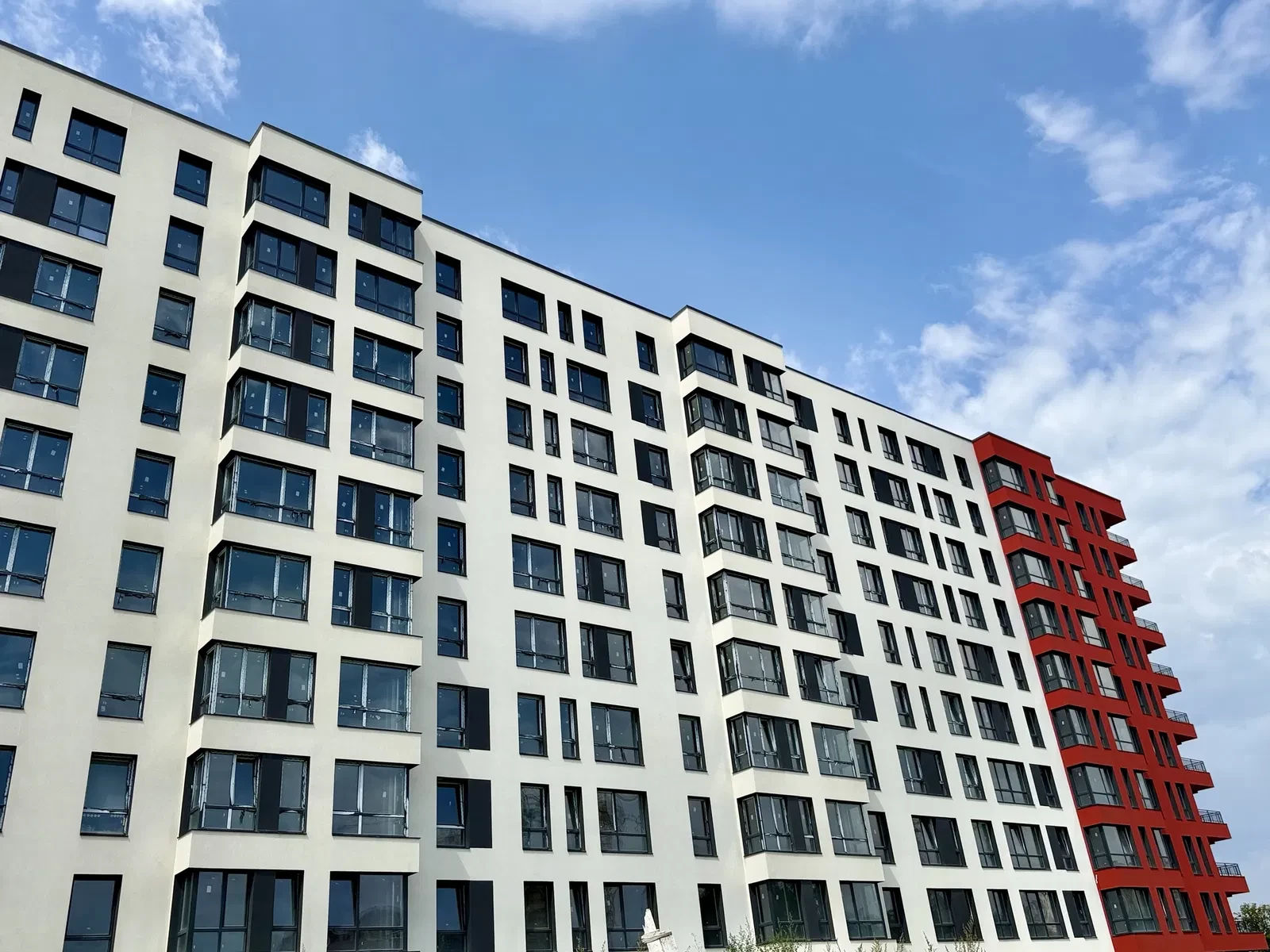 1-кімнатна квартира у ЖК Паркове містечко: кухня-вітальня 20 м², лоджія - фото 3