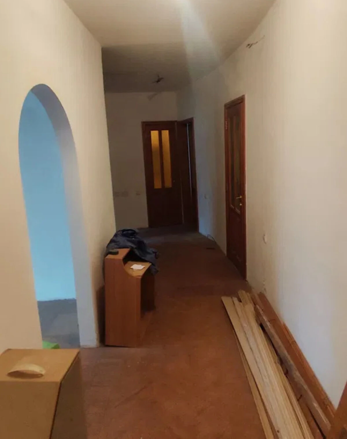 4-комнатная квартира, Кривой Рог: кухня 11 м², без ремонта - фото 1