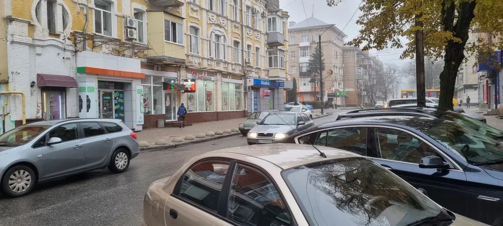 Приміщення, Полтава: фасадне, тераса, паркувальне місце - фото 3