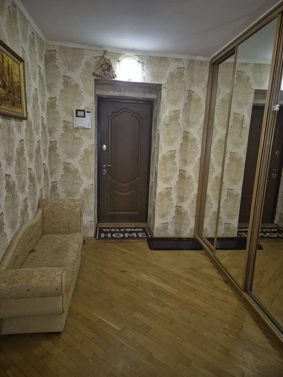 2-кімнатна квартира, Новосілки: три балкони, можна з котом - фото 4