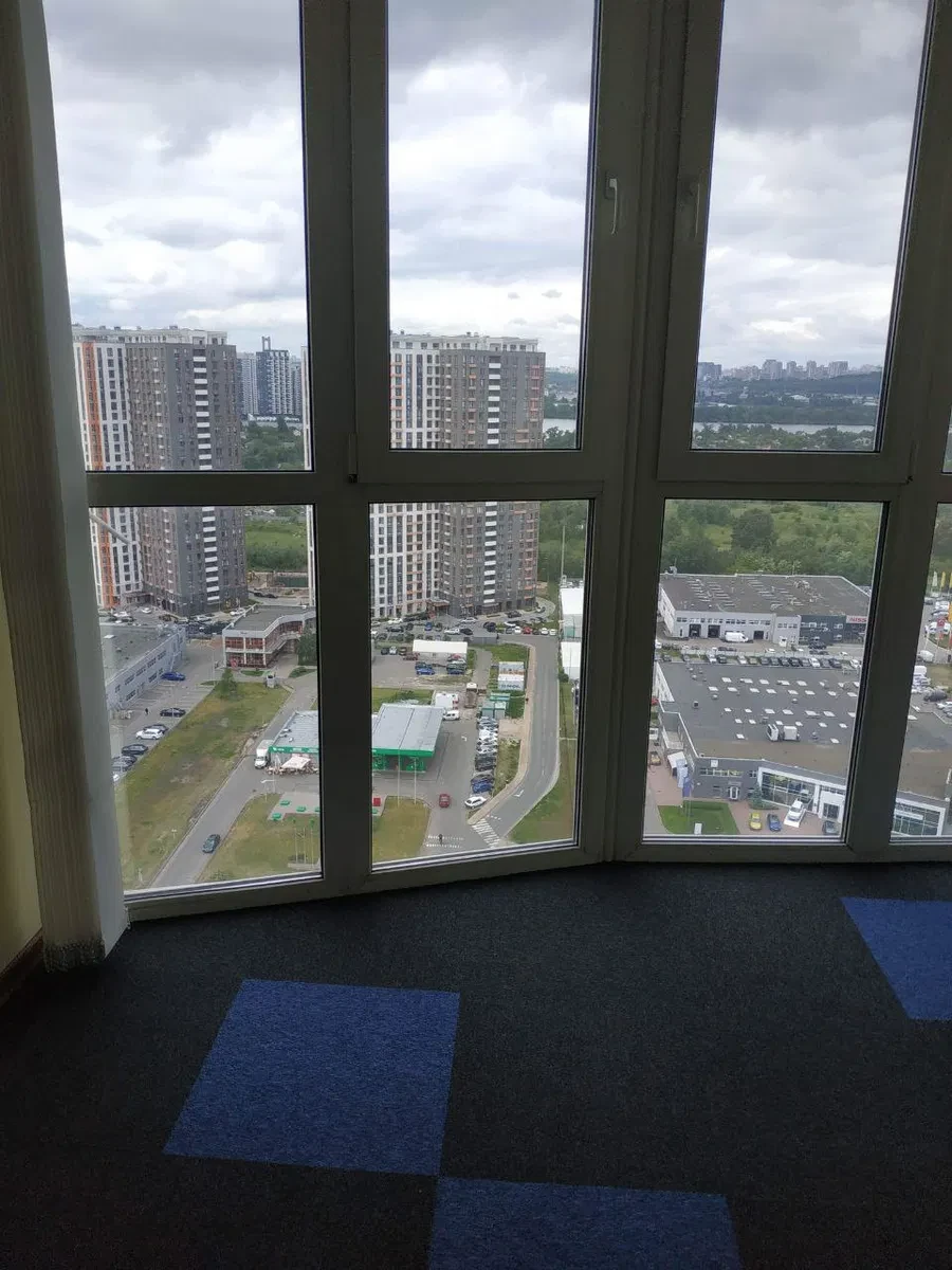Офіс у ЖК Корона: метро Осокорки 5 хв, панорамний краєвид, фото 3