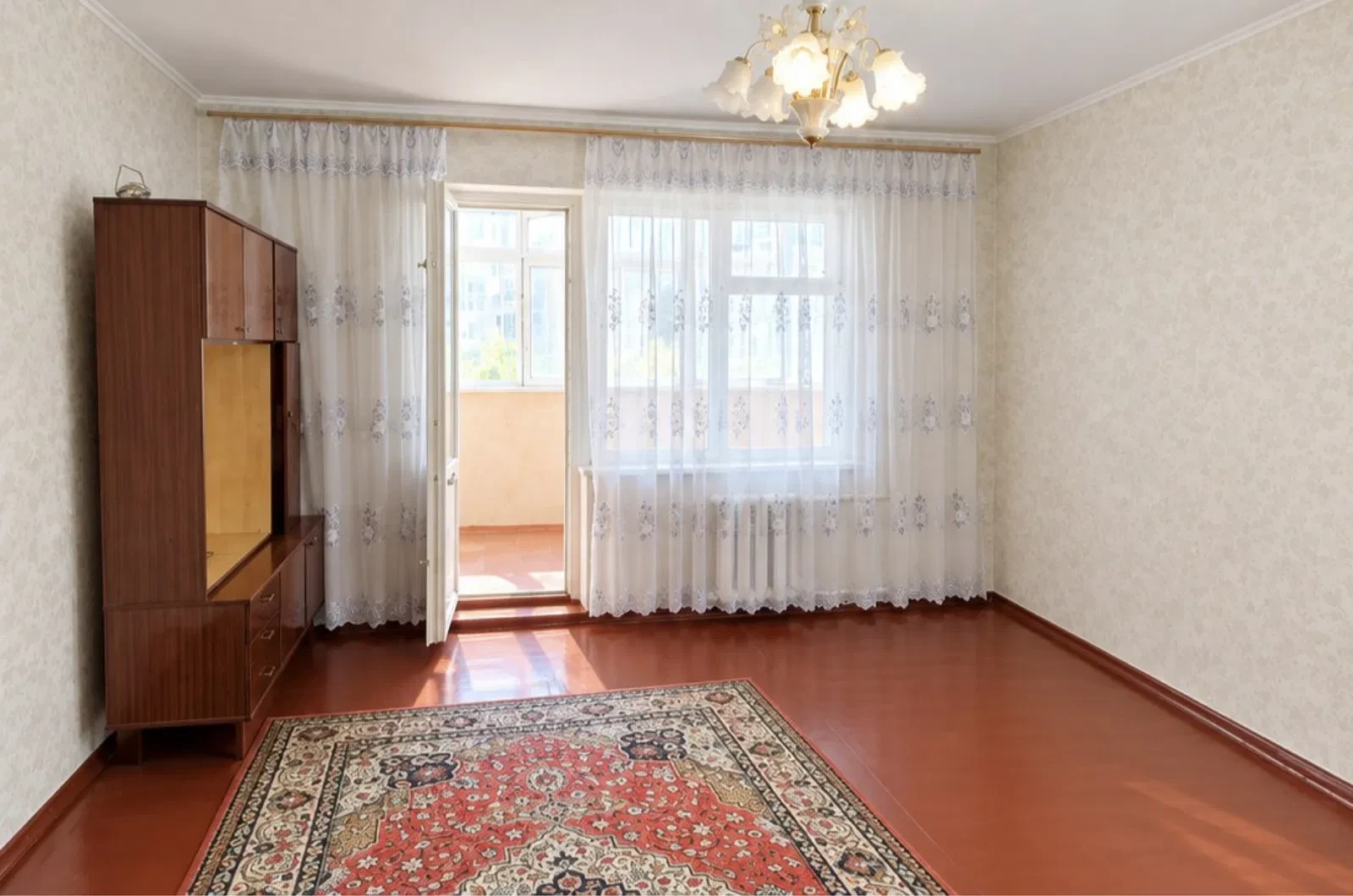 1-кімнатна квартира, Пересипський: євродвушка, засклена лоджія