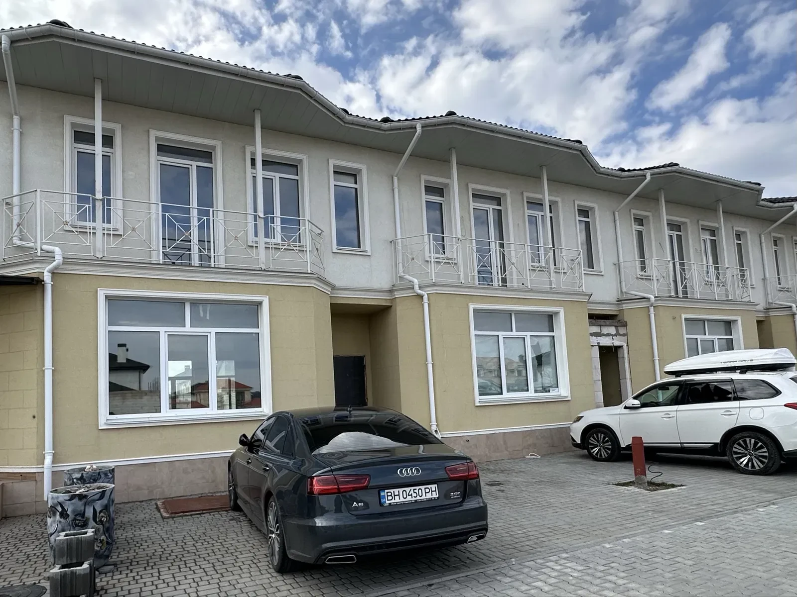 Таунхаус у ЖК Дайберг: двір, тераса, паркомісце на 2 автомобілі - фото 2