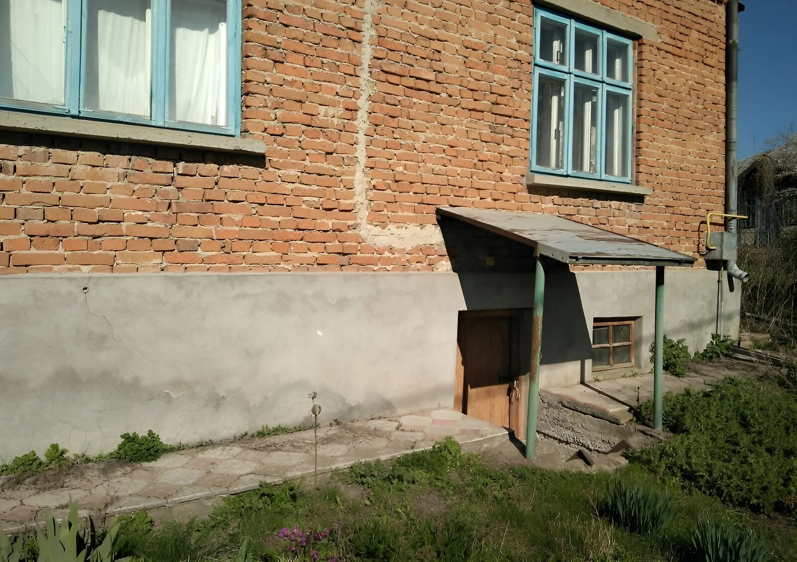 Будинок, Хоростків: цегляні стіни, криниця, господарські будівлі - фото 2