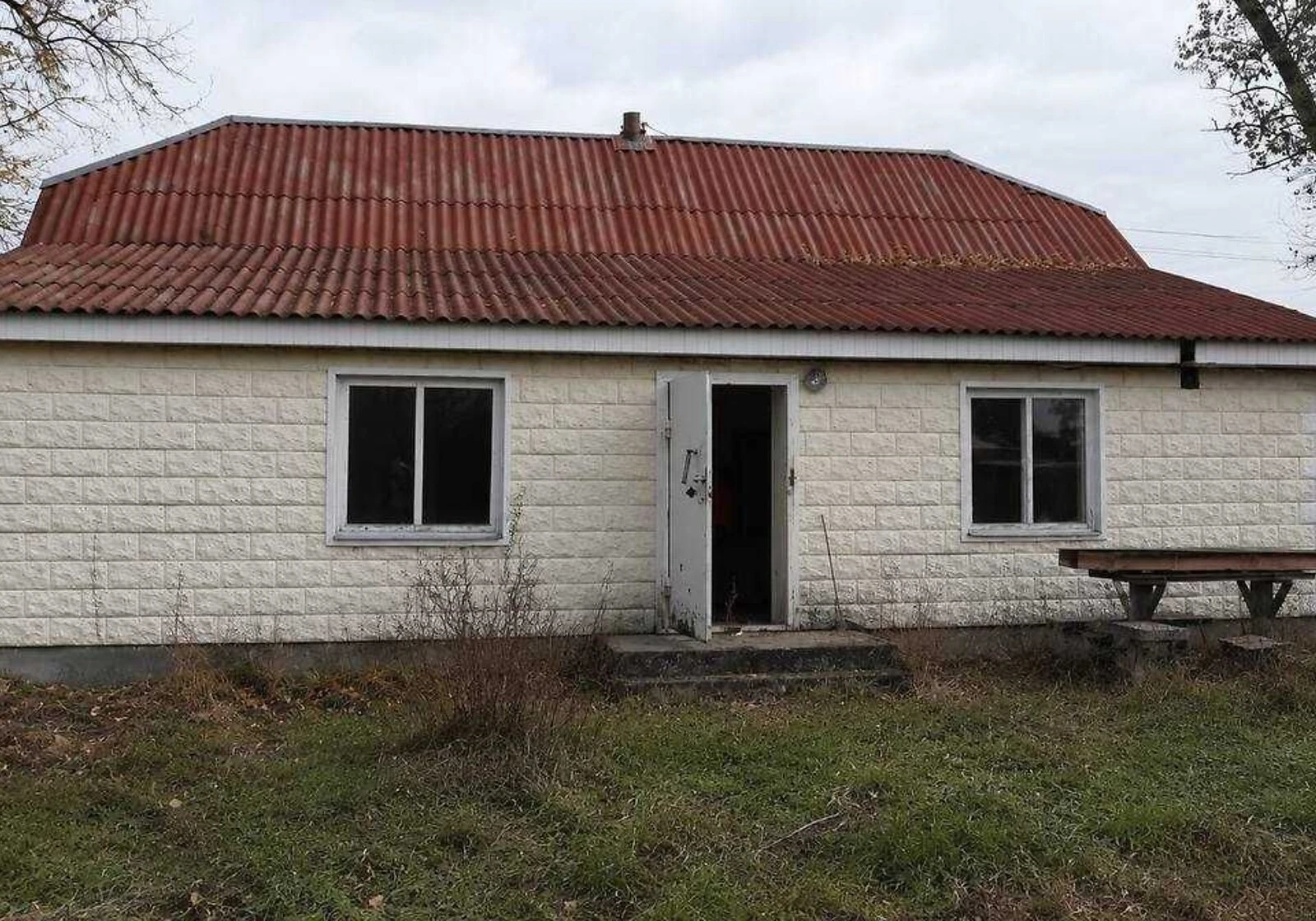 Будинок, Макарівська Буда: цегляні стіни, криниця - фото 2