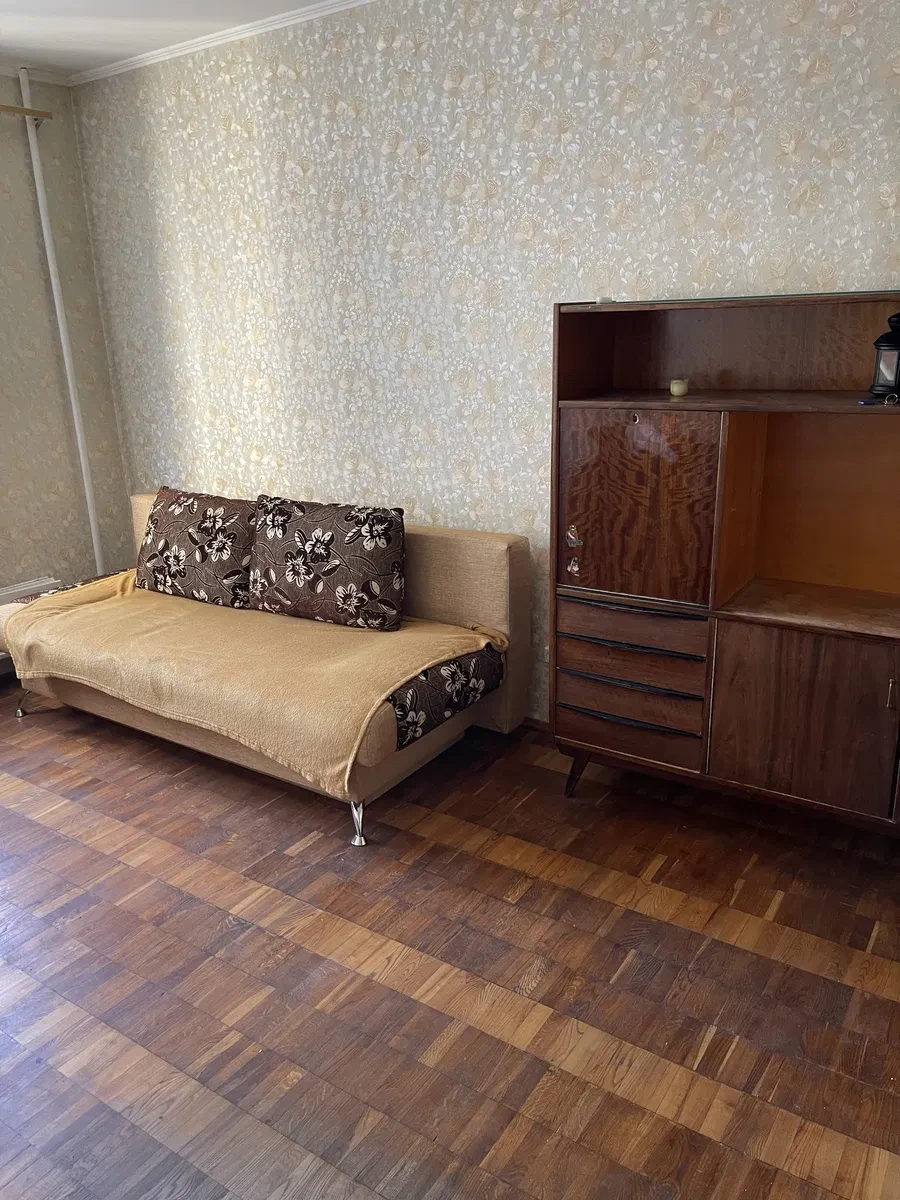 2-комнатная квартира, Деснянский: косметический ремонт - фото 1