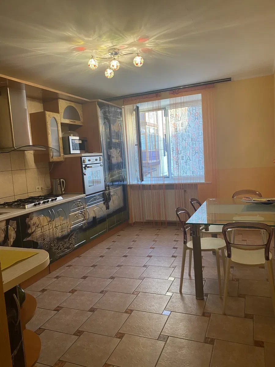 3-кімнатна квартира, Подільський: 5 хв до площі, 1 хв до театру - фото 3