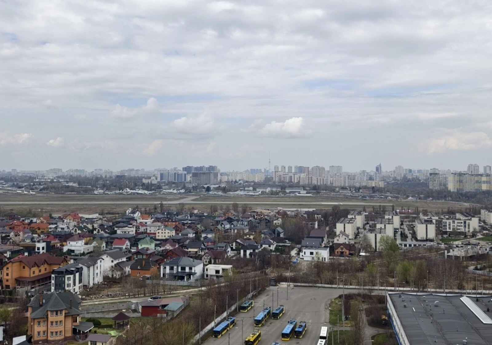 3-кімнатна квартира, Жуляни: без ремонту, будинок 2025 року - фото 2