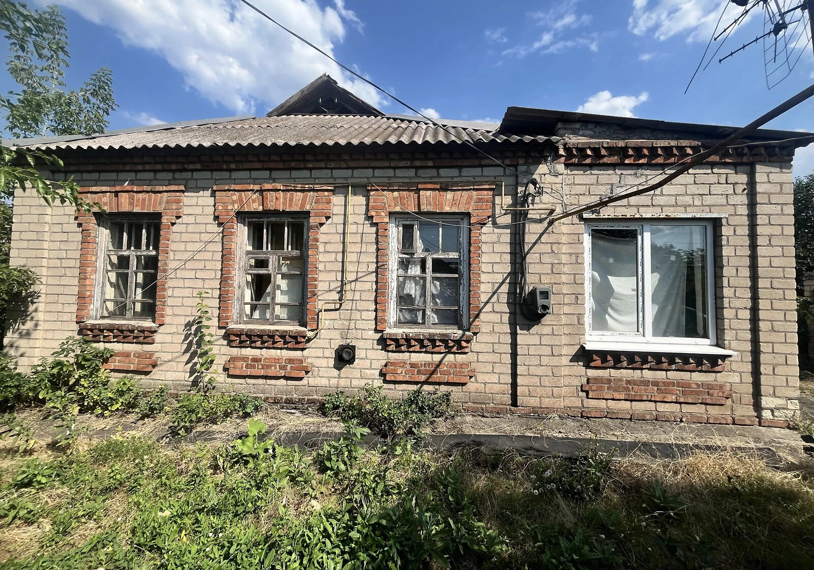 Дом, Глееватка: участок 15 соток, кирпичные стены - фото 1