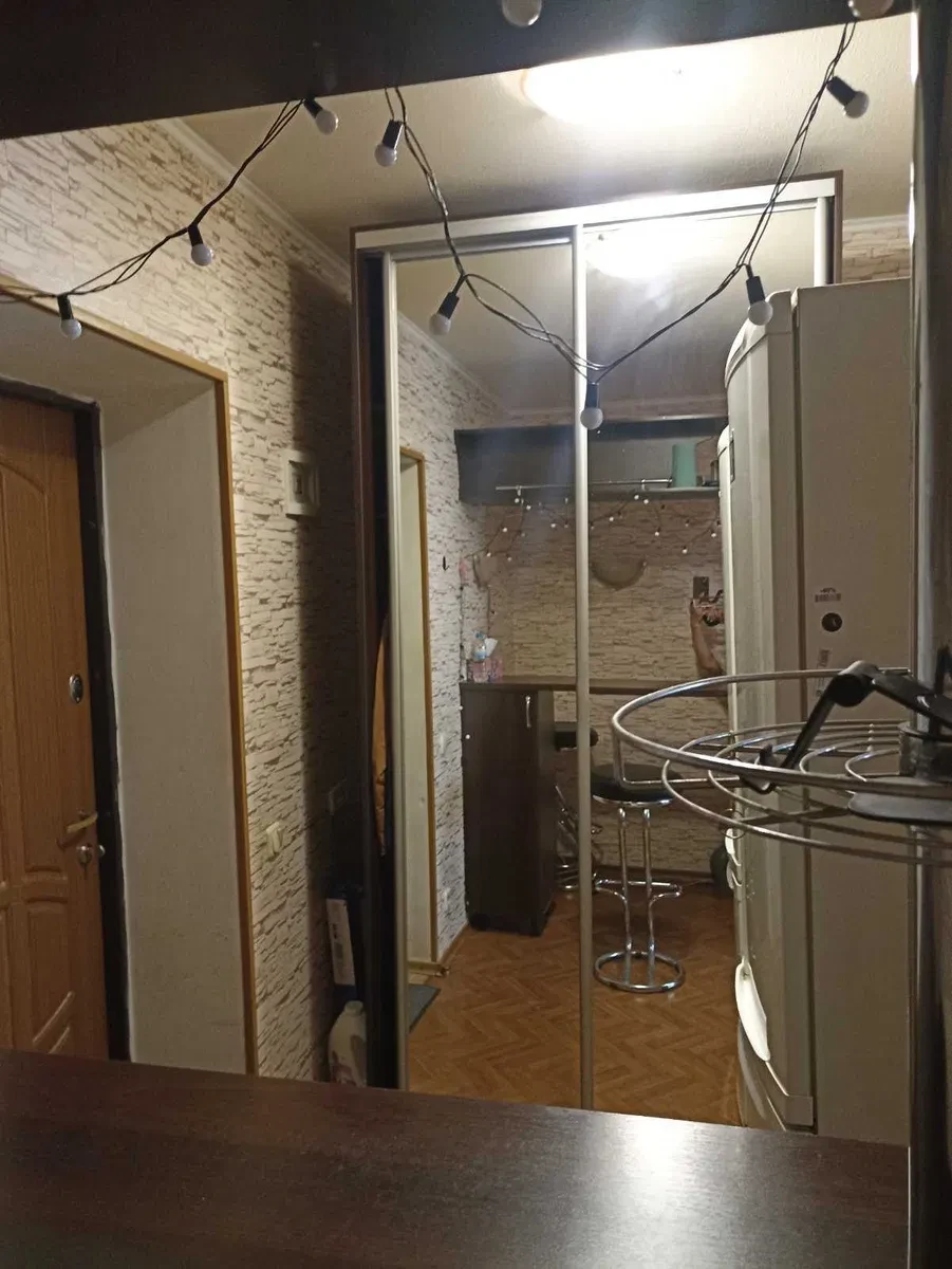 Гостинка, Слобідський: метро Левада 5 хв пішки, балкон, фото 3