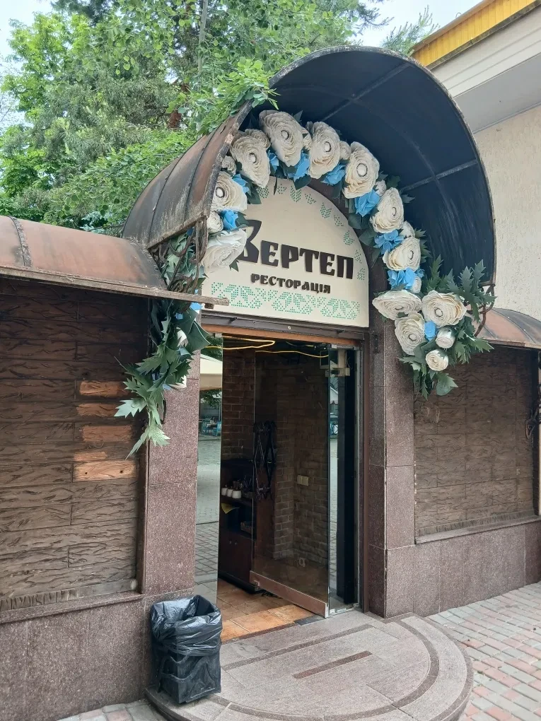Ресторан, Полтава: старовинні підвали, власна пивоварня - фото 2