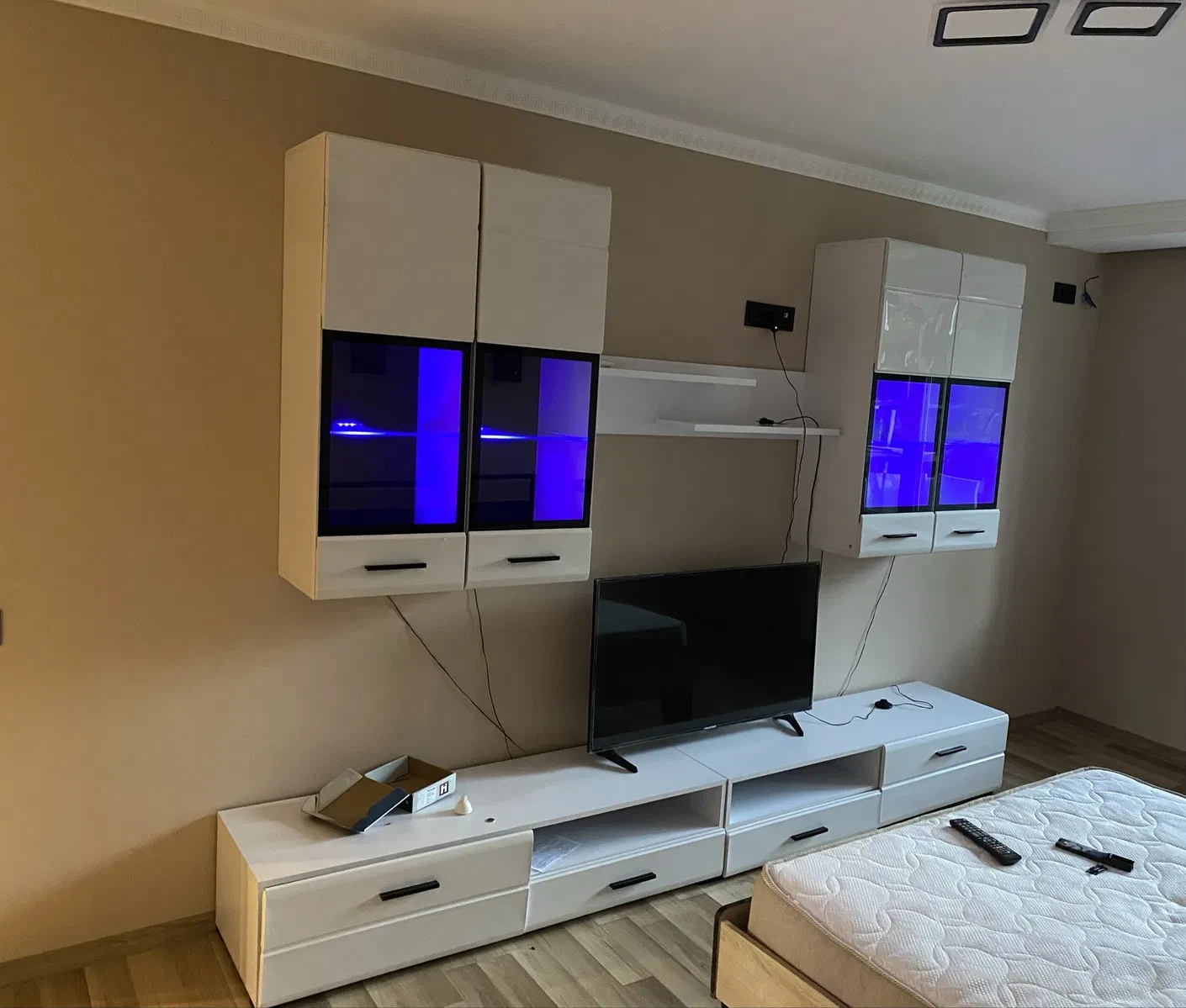 2-кімнатна квартира, Виноградів: євроремонт, індивідуальне газове опалення