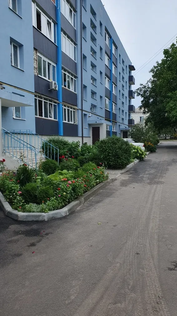 3-кімнатна квартира, Ізюм: центр, автономне опалення, італійські меблі