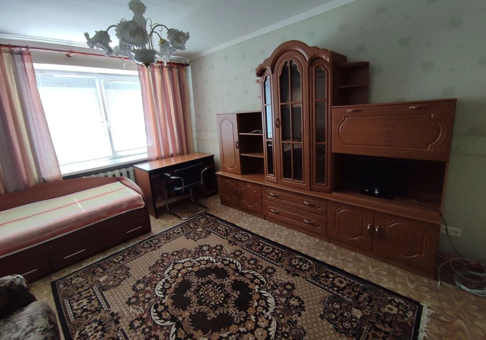 2-кімнатна квартира, Дарницький: вода й опалення без світла, євроремонт - фото 3