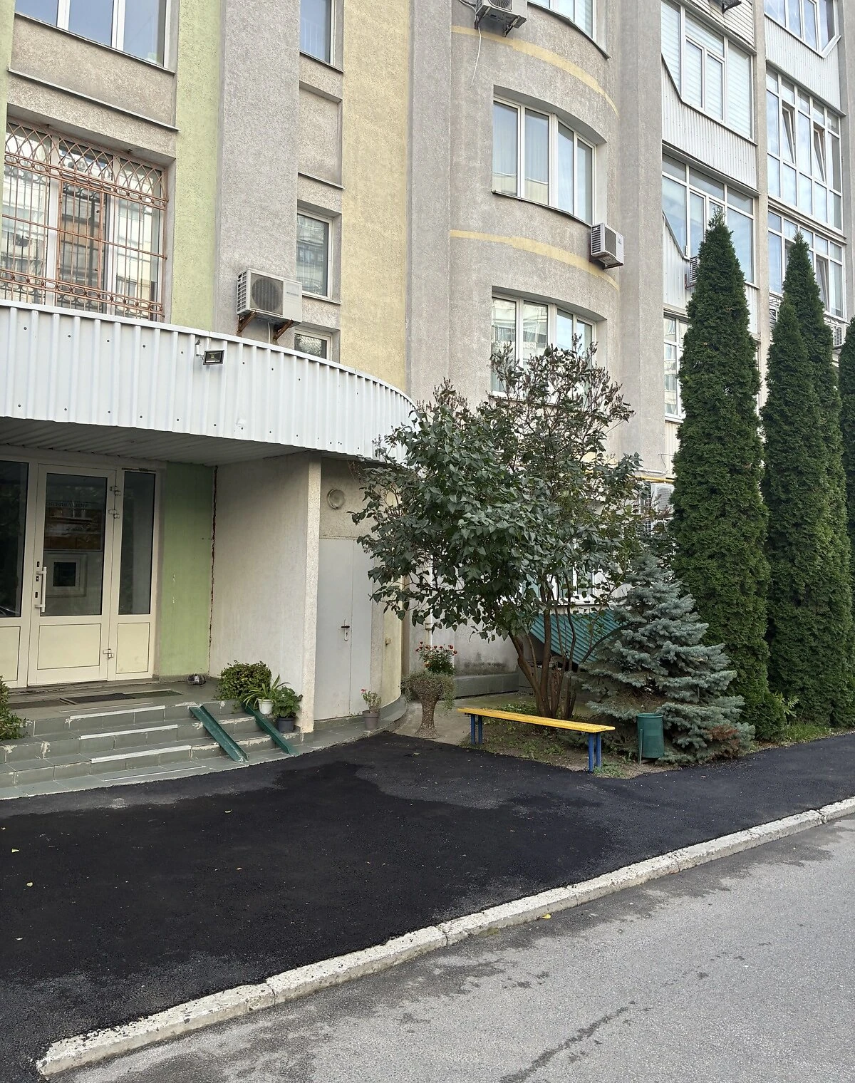3-кімнатна квартира, Шевченківський: єВідновлення, торг - фото 1